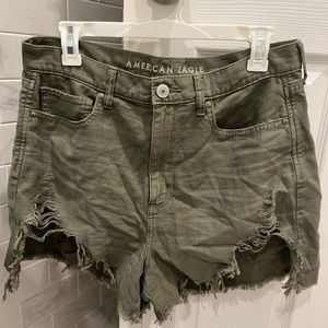 American Eagle size 12 highest rise mom short in olive green